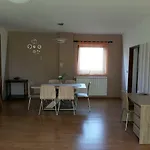 Mia *